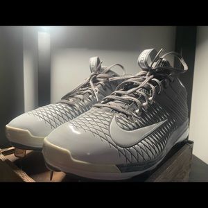 Nike Mens Baseball Cleats (Size 10)